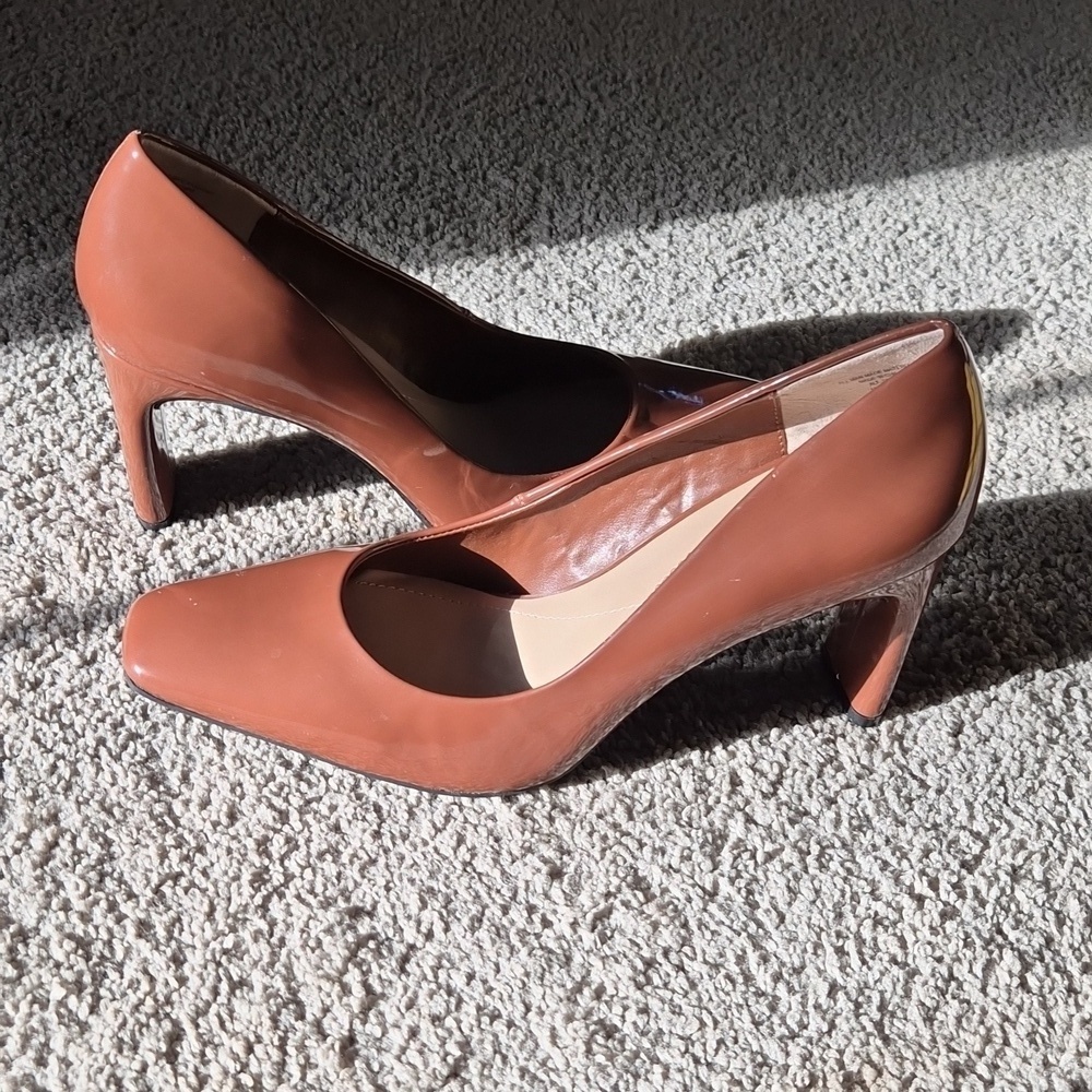 Alfani Women's Rust Brown Leather Pumps